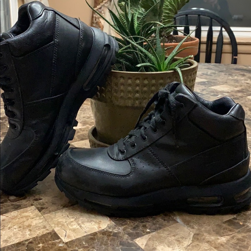 Nike ACG all trac boots/sneakers